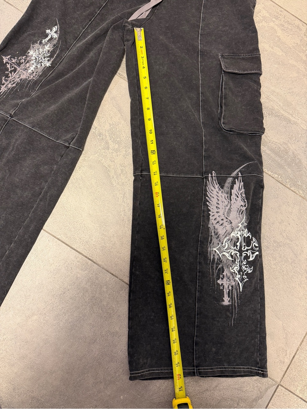 Hot Topic Grey Gothic Cross Cargo Wide Leg Sweatpants Baggy Double Waistband S - Picture 8 of 10